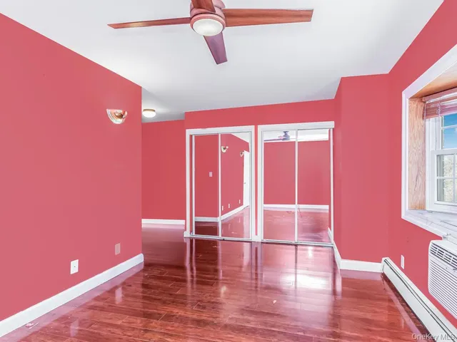 $879,000 | 1035 Bryant Avenue | Foxhurst