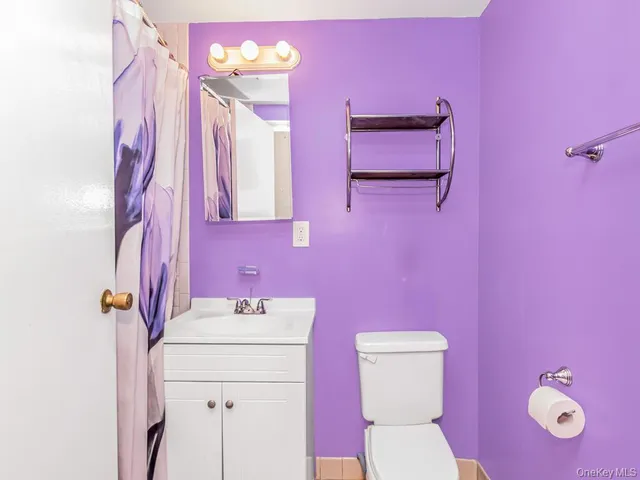 $879,000 | 1035 Bryant Avenue | Foxhurst