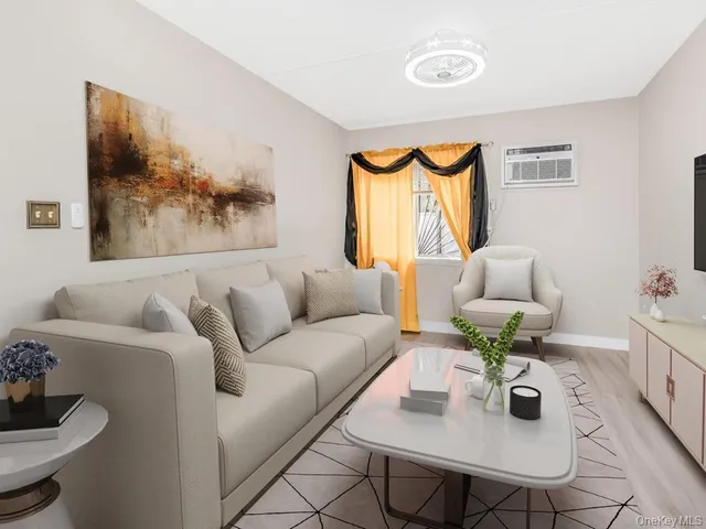 $879,000 | 1035 Bryant Avenue | Foxhurst