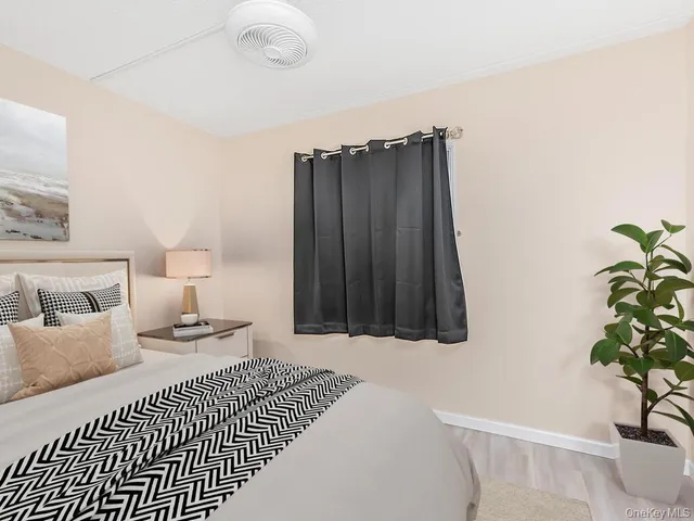 $879,000 | 1035 Bryant Avenue | Foxhurst