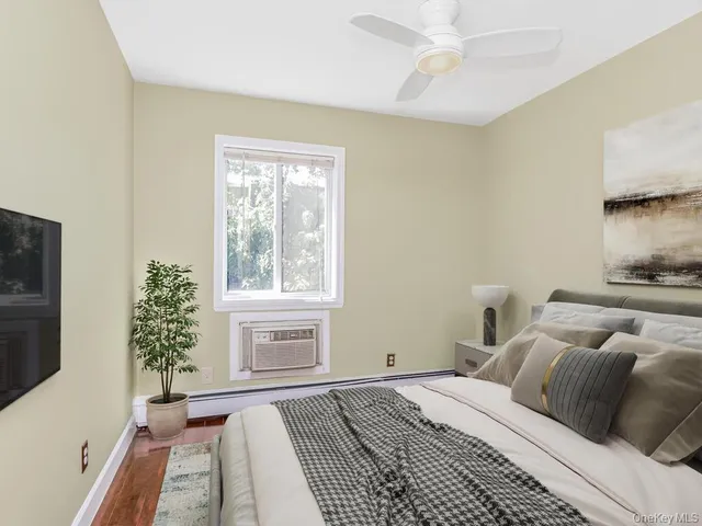 $879,000 | 1035 Bryant Avenue | Foxhurst