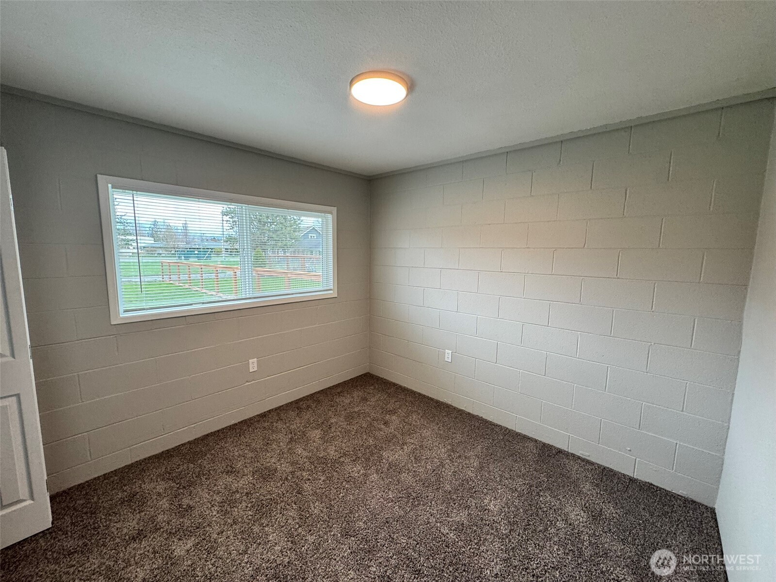 124 Mitchell Street Sumas, WA 98295 - Photo 29 of 36