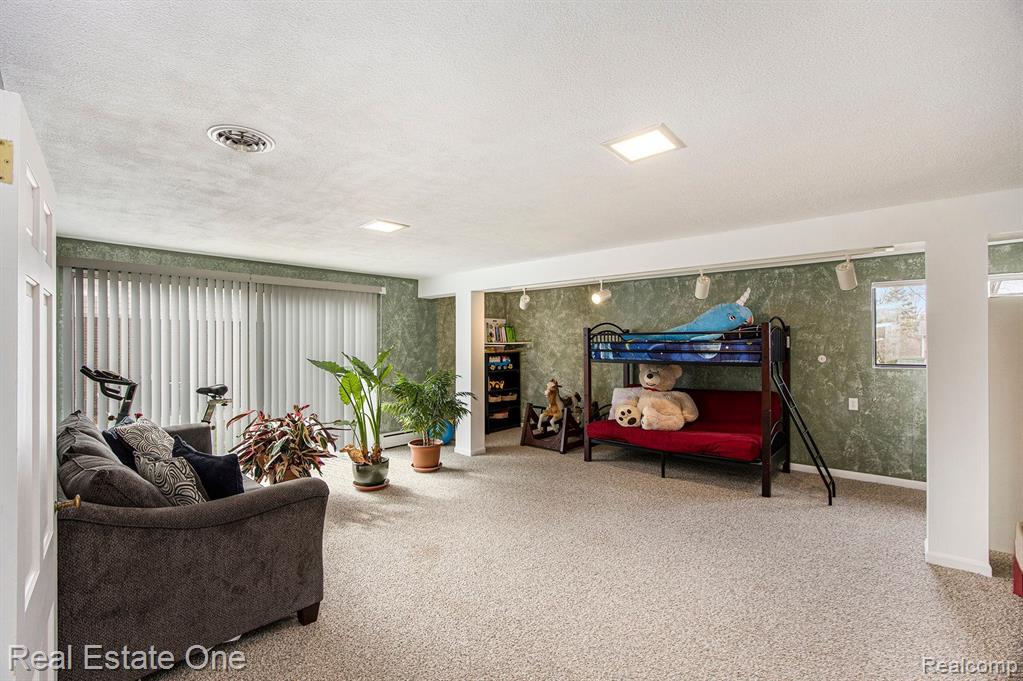 1280 Gettysburg Court Rochester Hills, MI 48306 - Photo 11 of 25