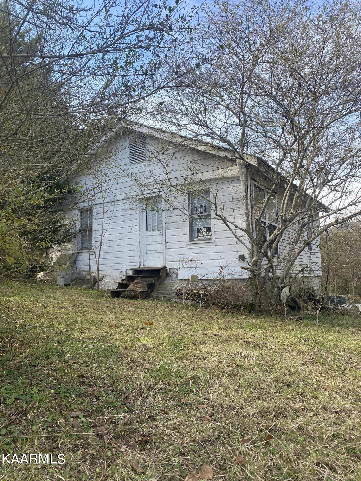 246 Minton Road La Follette, TN 37766 - Photo 3 of 4 IMG_3452