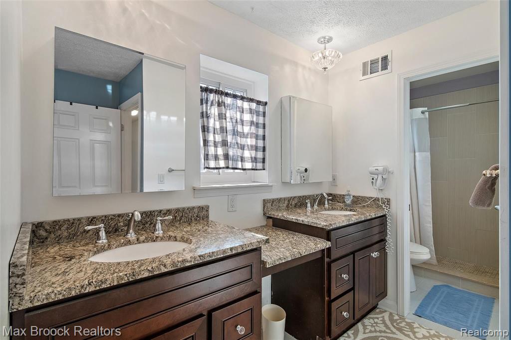 83 Stratford Lane Rochester Hills, MI 48309 - Photo 10 of 20