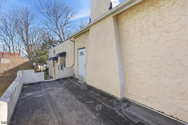 $3,800 | 283 Pasadena Avenue, Hasbrouck Heights, NJ 07604