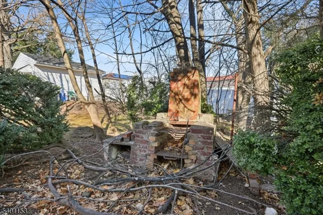 $3,800 | 283 Pasadena Avenue, Hasbrouck Heights, NJ 07604