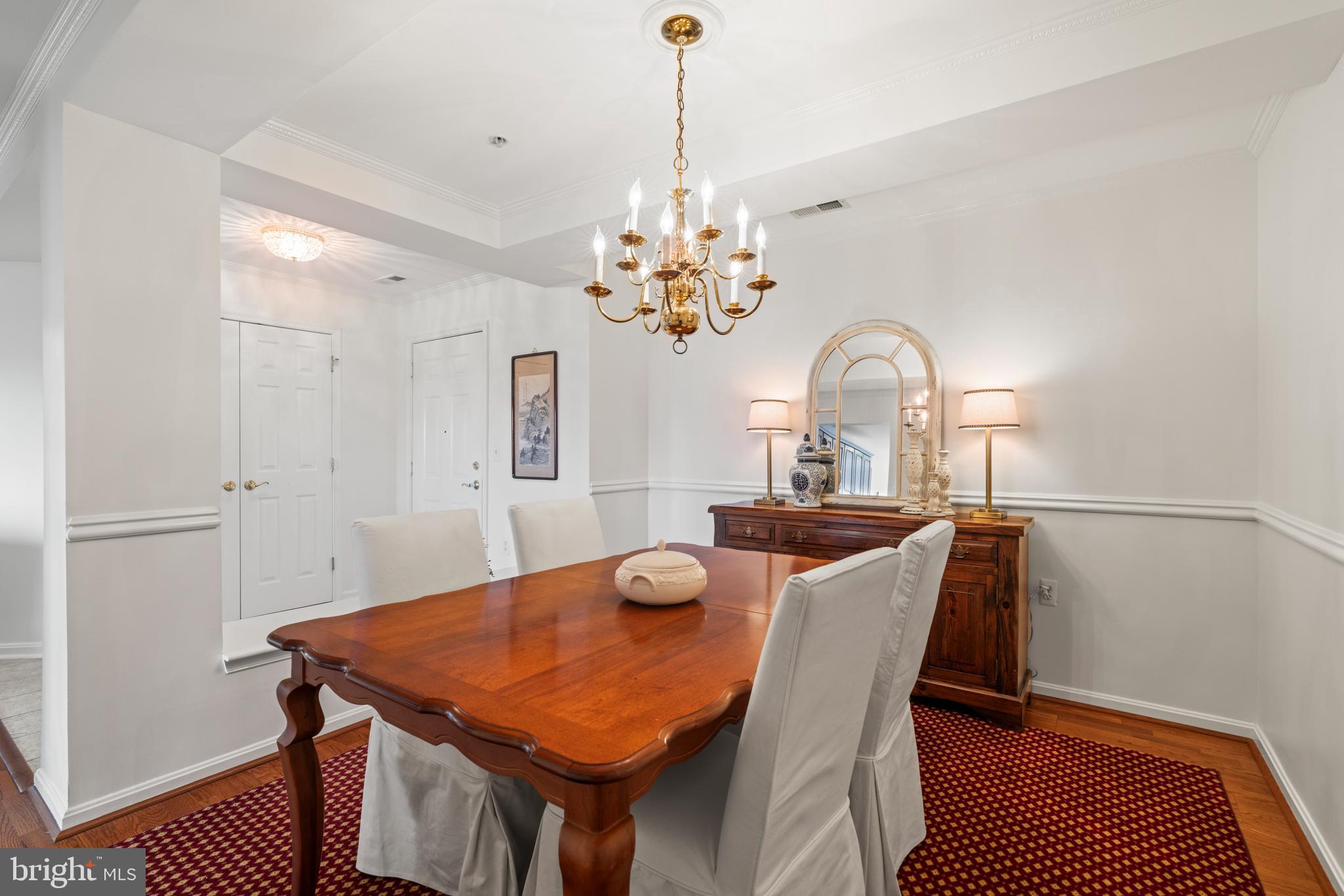 12246 Roundwood Road, Unit 507 Lutherville-Timonium, MD 21093 - Photo 17 of 58 Crown & Chair Moldings