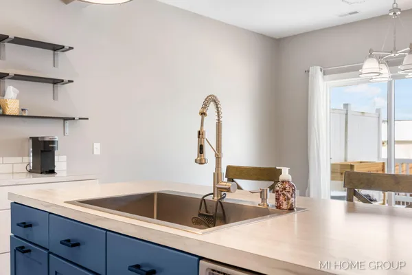 $389,900 | 11887 Quincy Meadow Drive, Holland, MI 49424