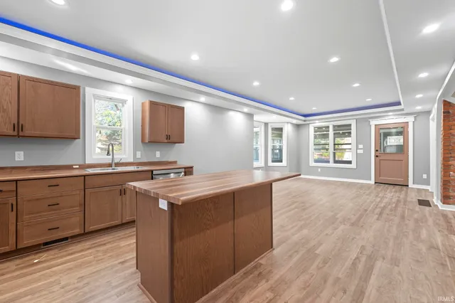 $289,900 | 1040 Delaware Avenue, Fort Wayne, IN 46805