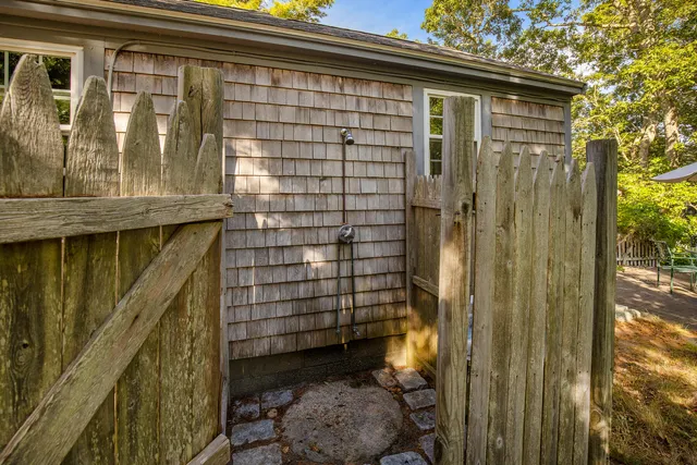 a view of entryway door of the house
