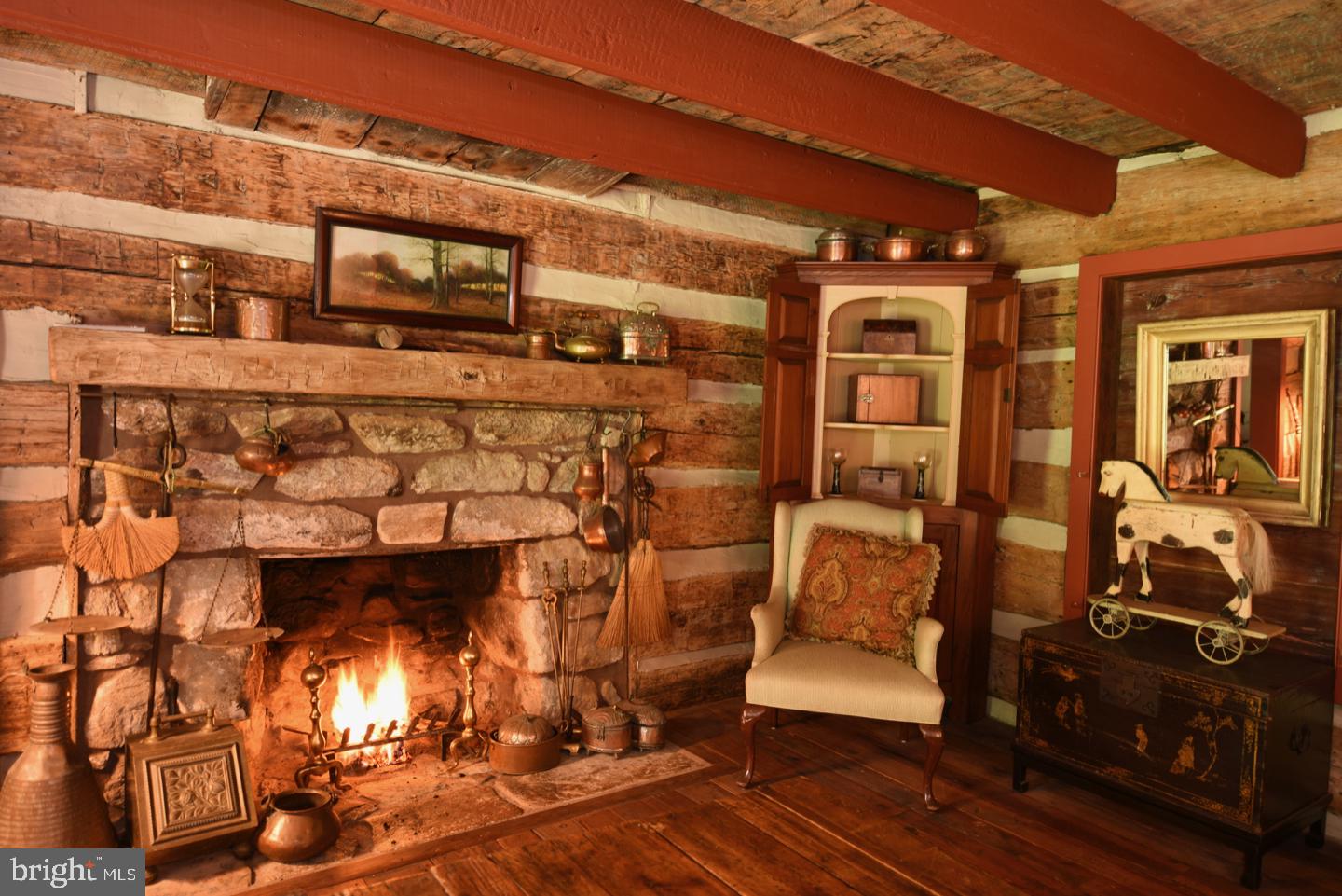 15 Laurel Mills Road Castleton, VA 22716 - Photo 4 of 28 Living Room