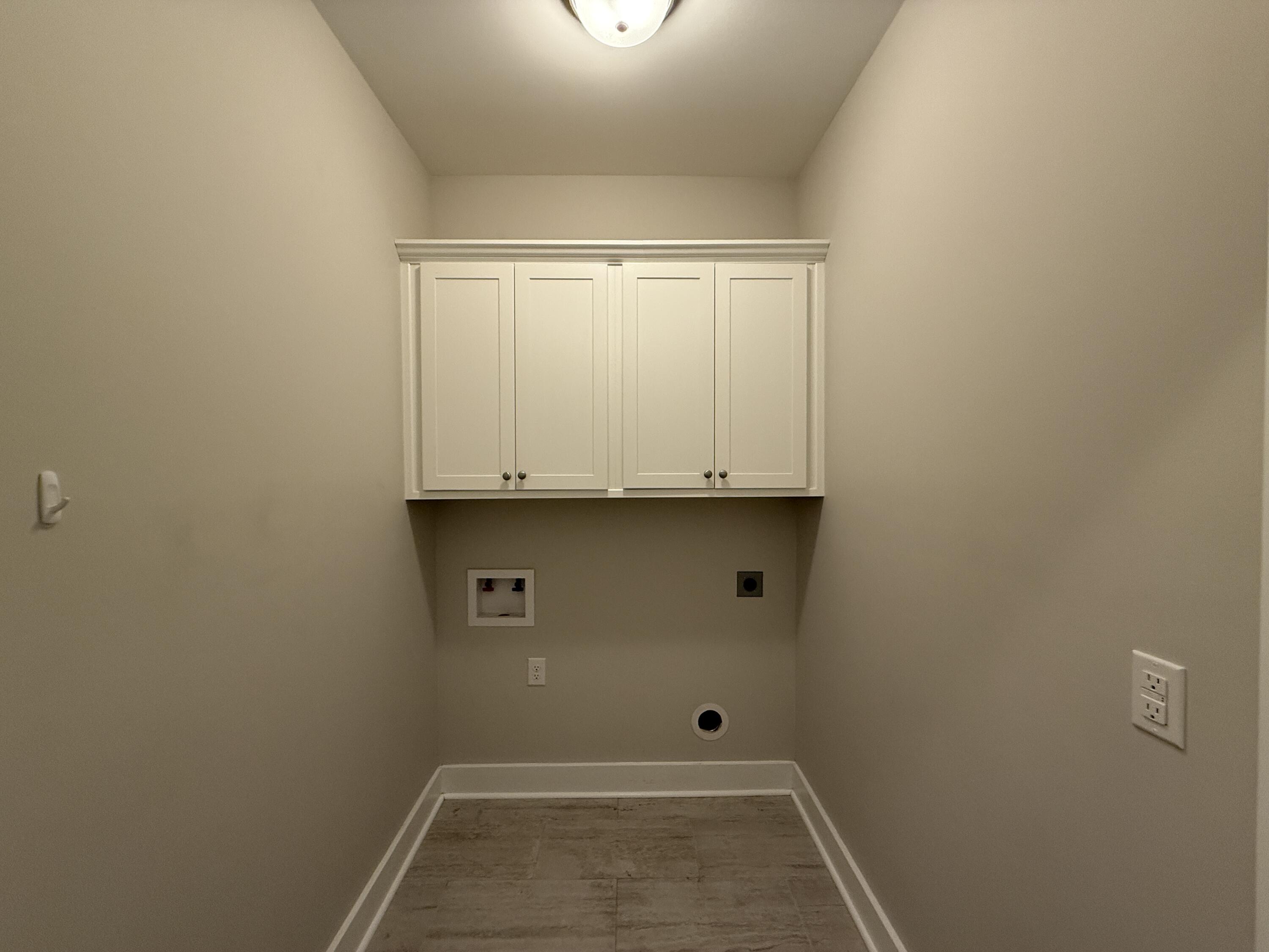 72 Wolverine Avenue Valparaiso, FL 32580 - Photo 12 of 20 a bathroom with a sink