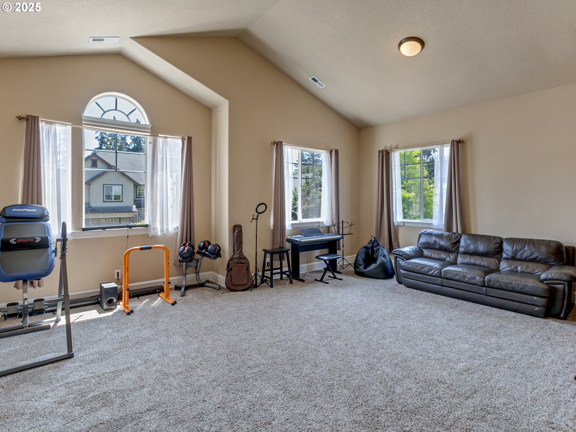 7913 Southwest Leiser Lane Portland, OR 97224 - Photo 31 of 43 Bonus Room