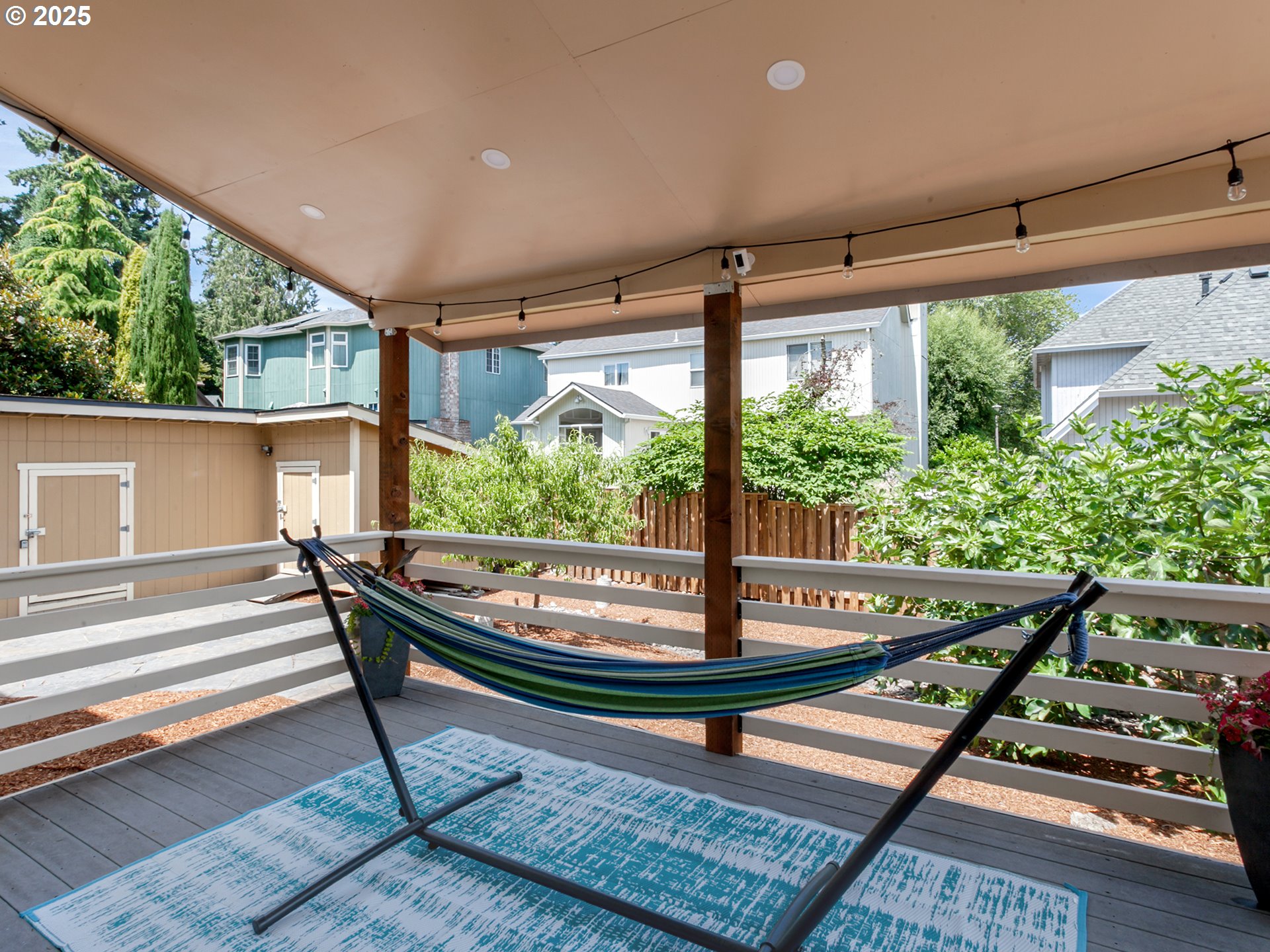 7913 Southwest Leiser Lane Portland, OR 97224 - Photo 37 of 43 Deck