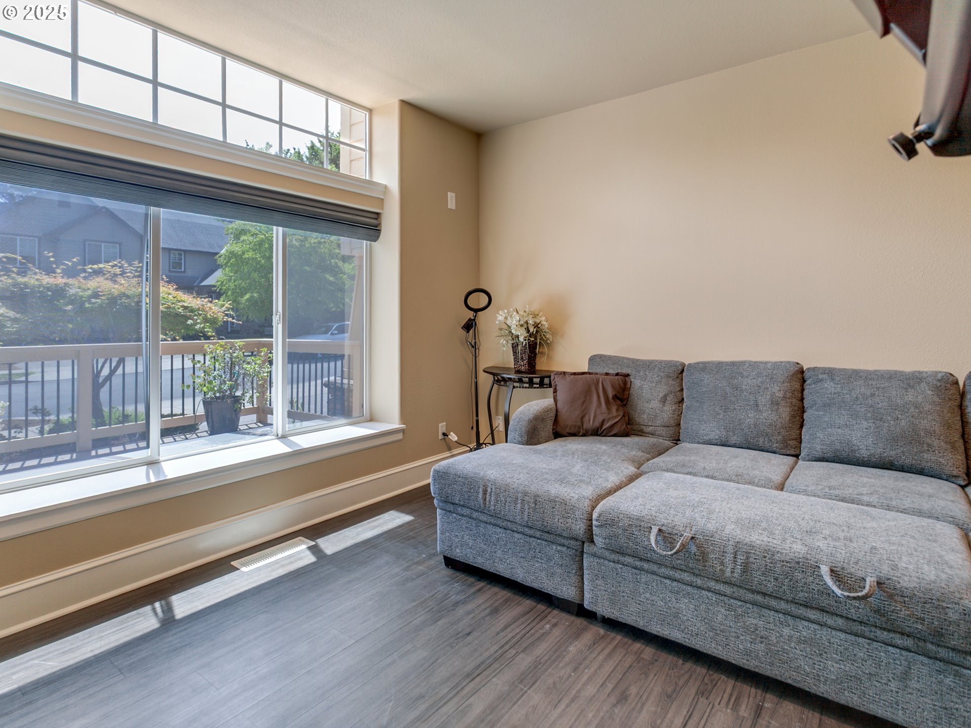 7913 Southwest Leiser Lane Portland, OR 97224 - Photo 9 of 43 Den/Office