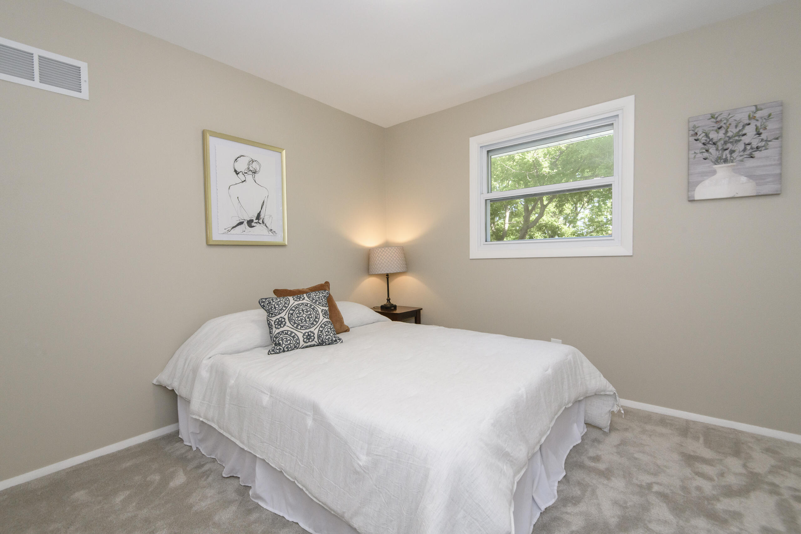 1717 Sunset Ridge Drive West West Bend, WI 53090 - Photo 17 of 28 Bedroom