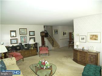 205 Preston Road Flourtown, PA 19031 - Photo 4 of 10
