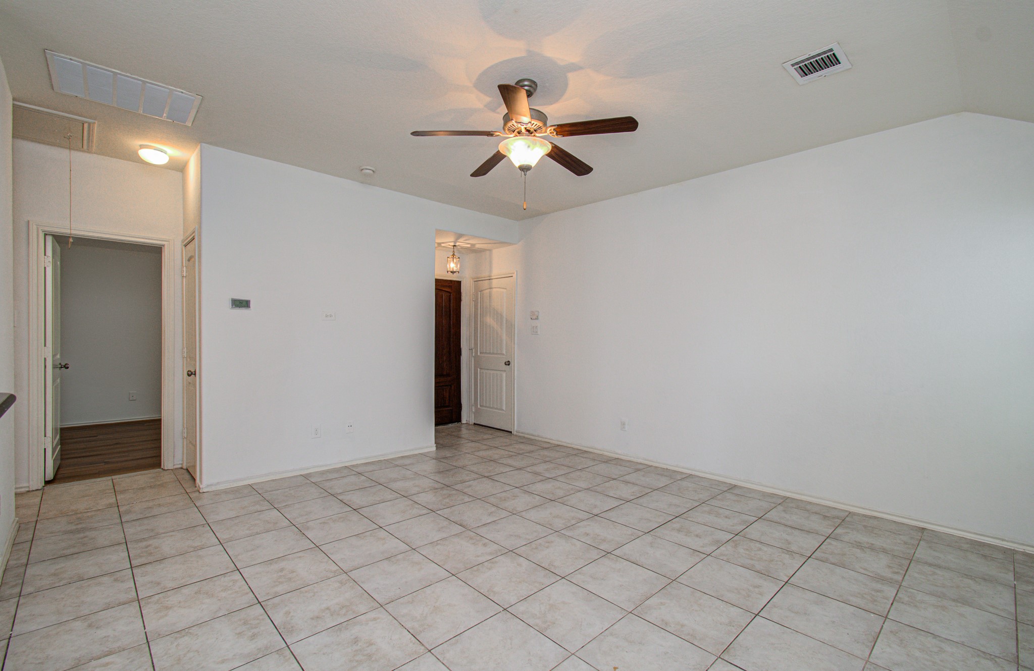 13822 Roman Ridge Lane Houston, TX 77047 - Photo 5 of 29