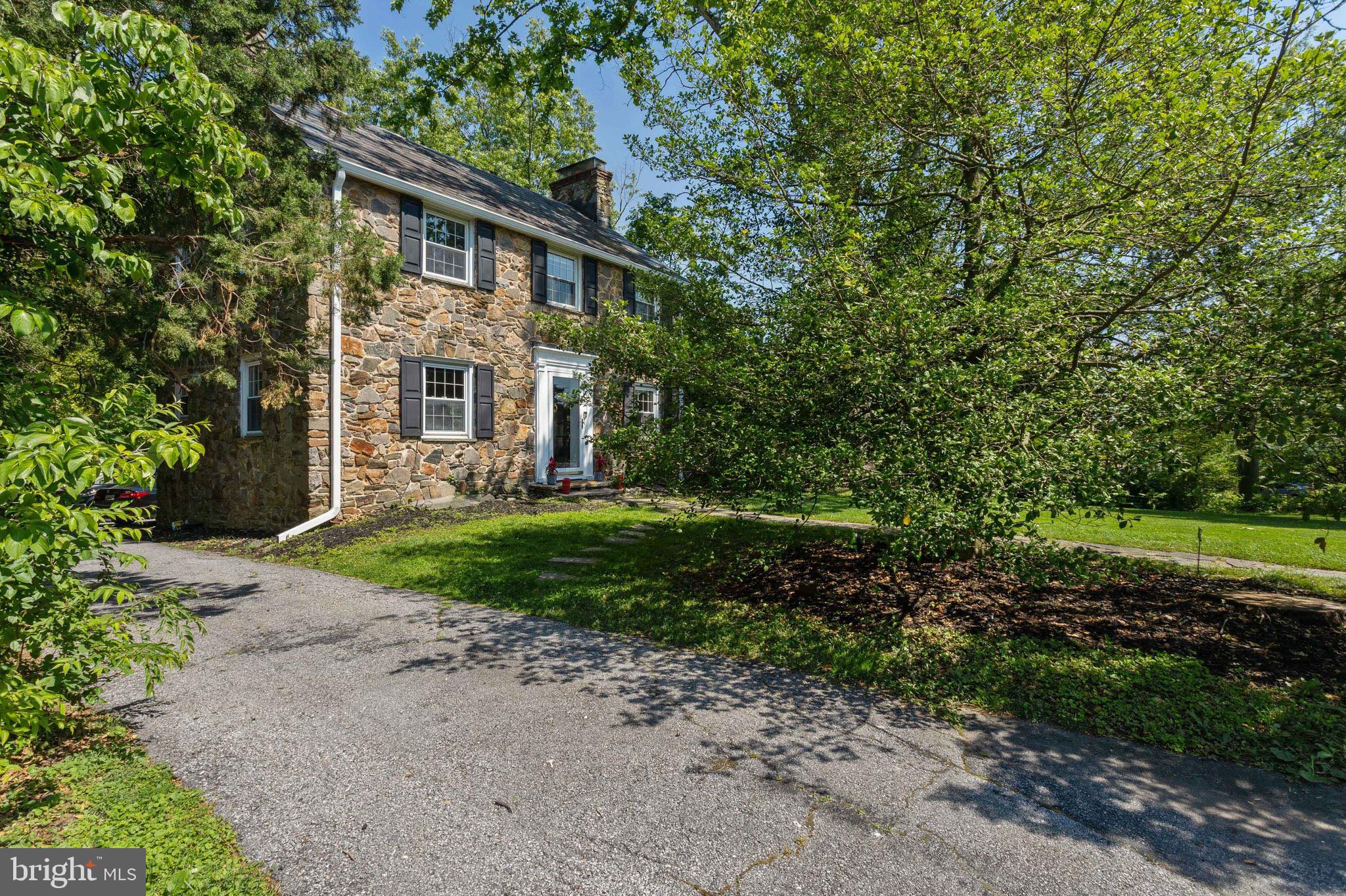3703 Buckingham Road Baltimore, MD 21207 - Photo 3 of 35