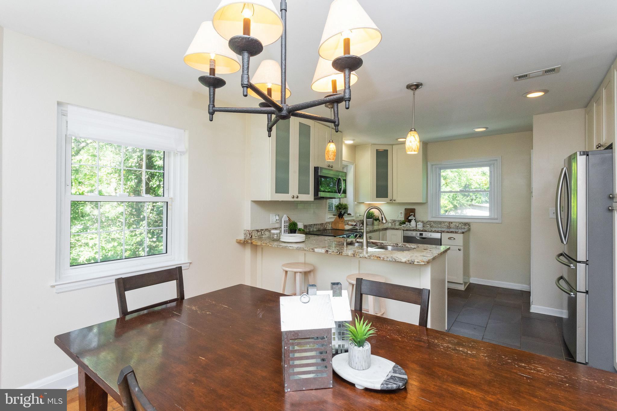 3703 Buckingham Road Baltimore, MD 21207 - Photo 9 of 35