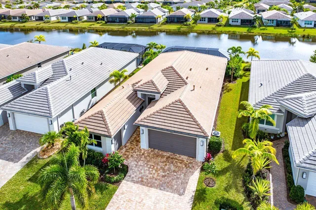 $929,100 | 11909 Southwest Coral Cove Parkway, Port St. Lucie, FL 34987