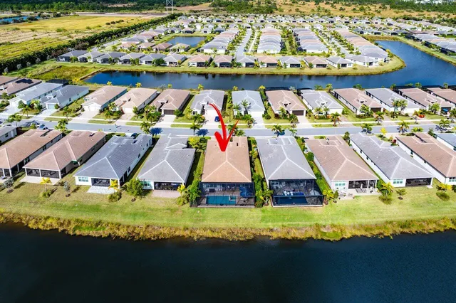 $929,100 | 11909 Southwest Coral Cove Parkway, Port St. Lucie, FL 34987