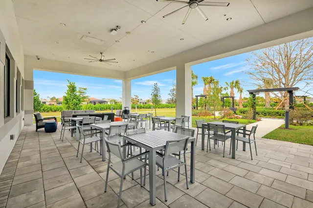 $929,100 | 11909 Southwest Coral Cove Parkway, Port St. Lucie, FL 34987
