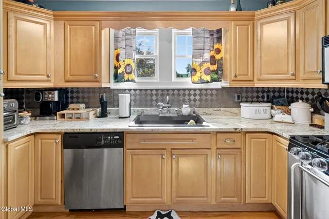 $269,000 | 179 Vliet Boulevard, Cohoes, NY 12047