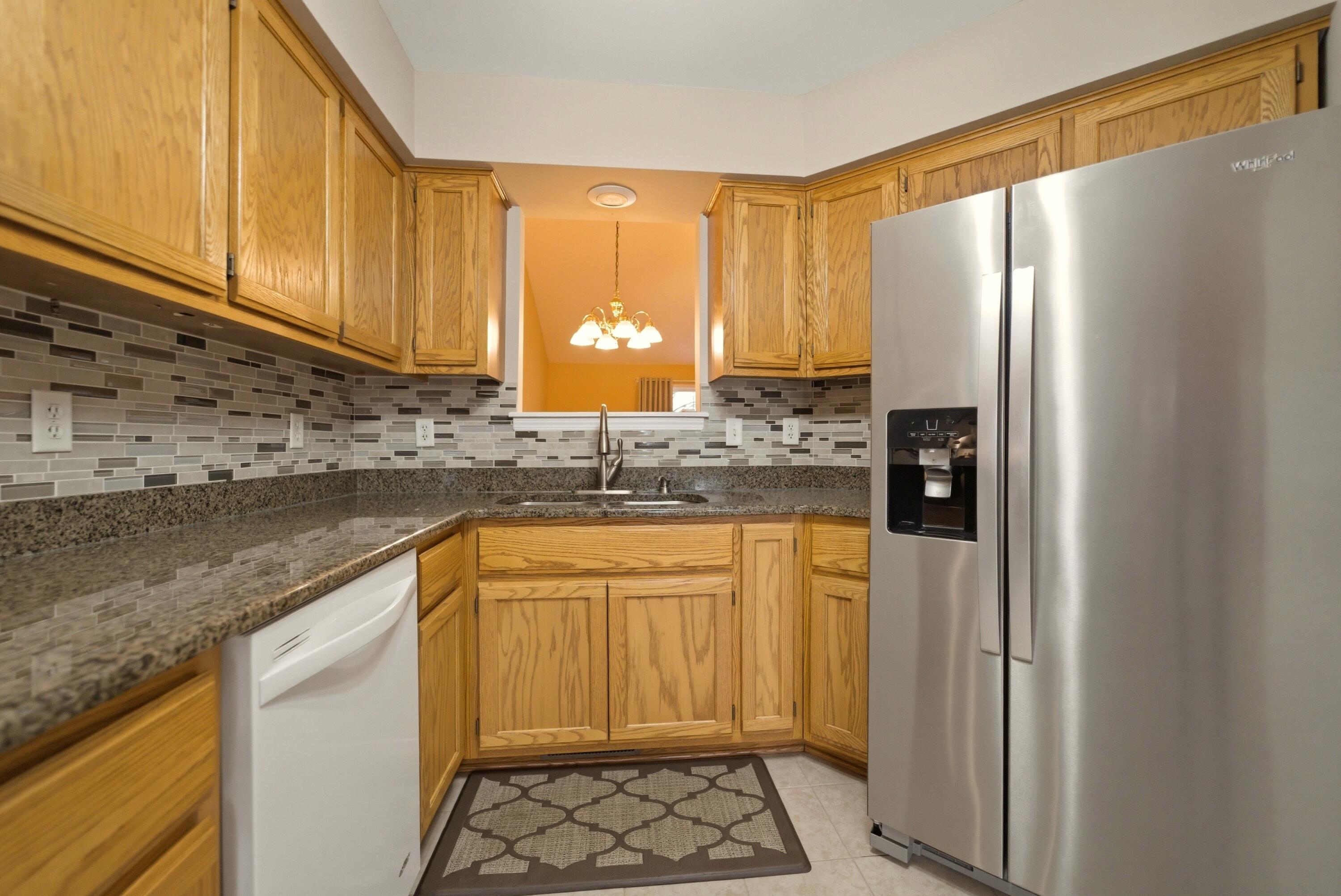 411 Pine Ridge Circle Lowell, IN 46356 - Photo 4 of 29 3000x2005