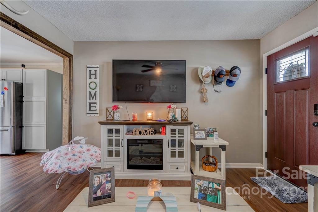 511 J C Dellinger Road Cherryville, NC 28021 - Photo 4 of 18 Gallery Image 4