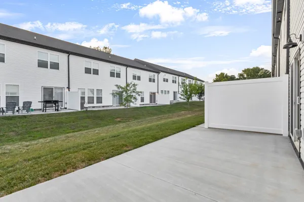 $1,830 | 166 Sango Drive, Unit 326, Clarksville, TN 37043