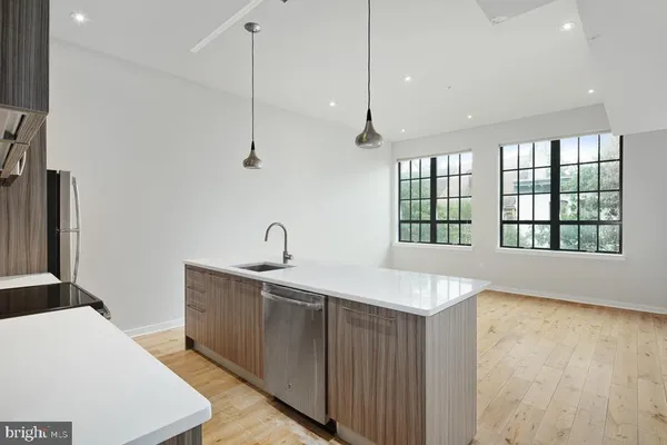 $2,350 | 412 South 13th Street, Unit 210, Philadelphia, PA 19147