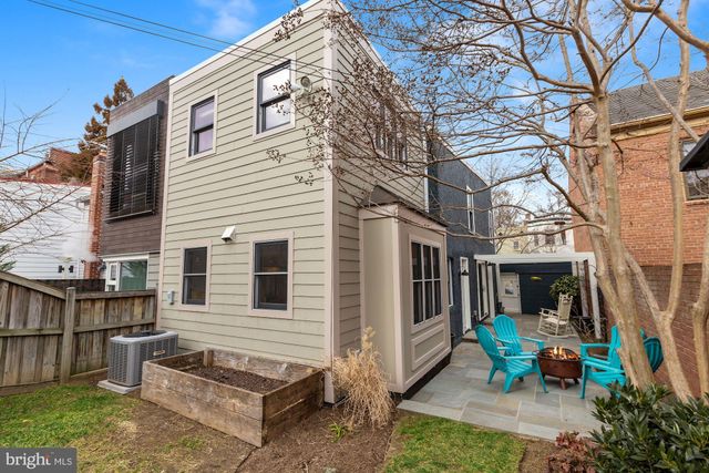 $1,150,000 | 651 E Street Southeast, Washington, DC 20003