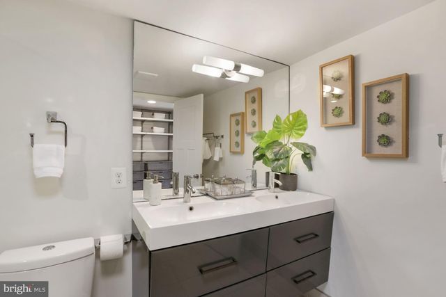 $1,150,000 | 651 E Street Southeast, Washington, DC 20003