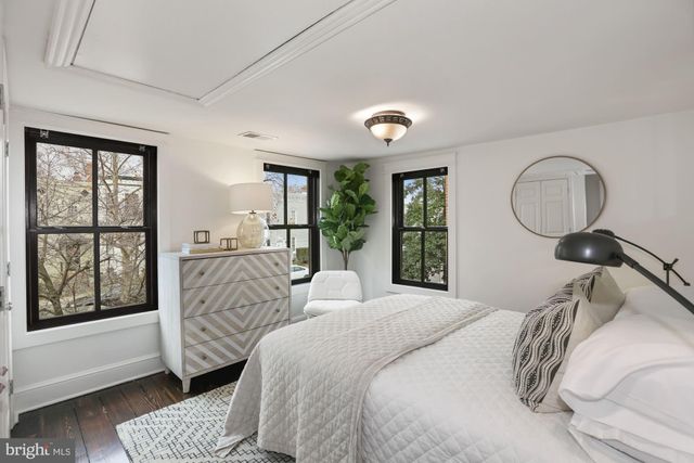 $1,150,000 | 651 E Street Southeast, Washington, DC 20003