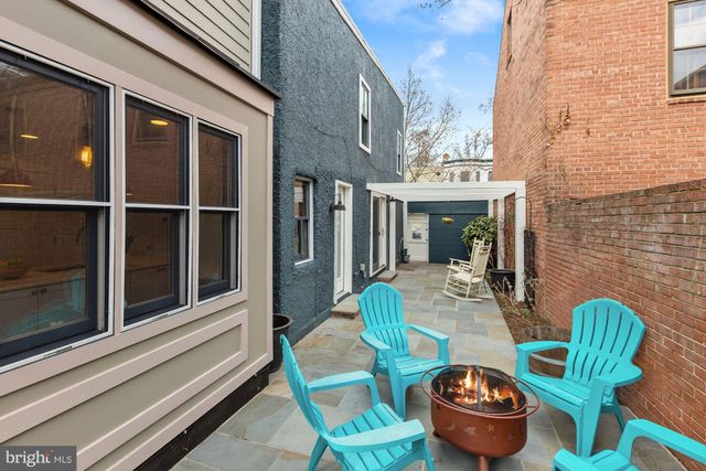 $1,150,000 | 651 E Street Southeast, Washington, DC 20003