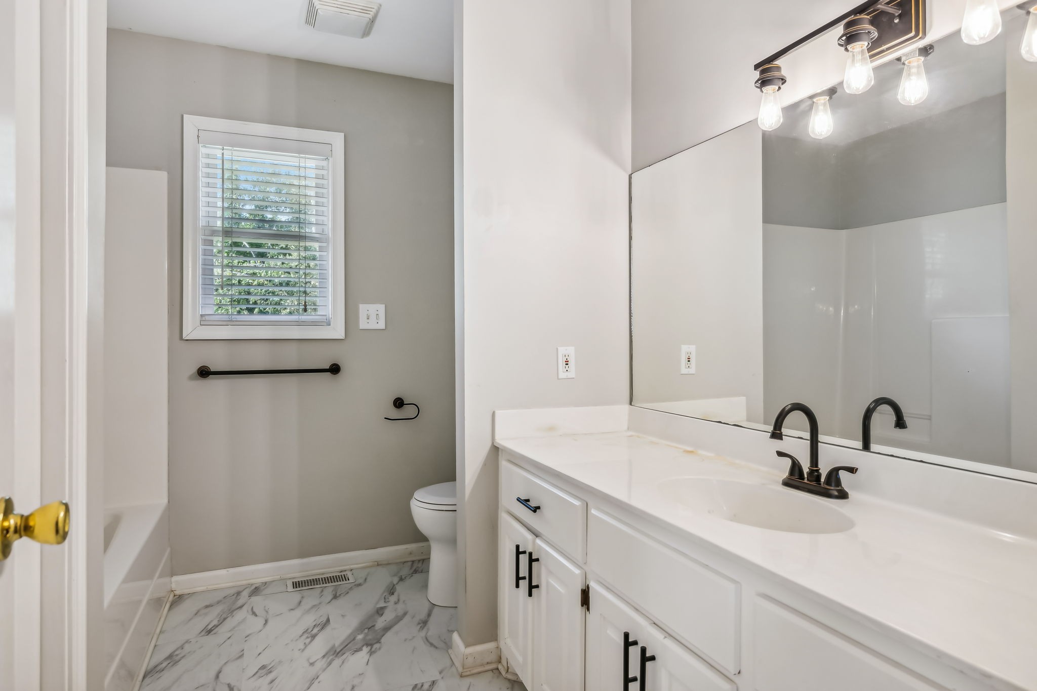 7740 Greenbrier Road Joelton, TN 37080 - Photo 18 of 31 Full Bath