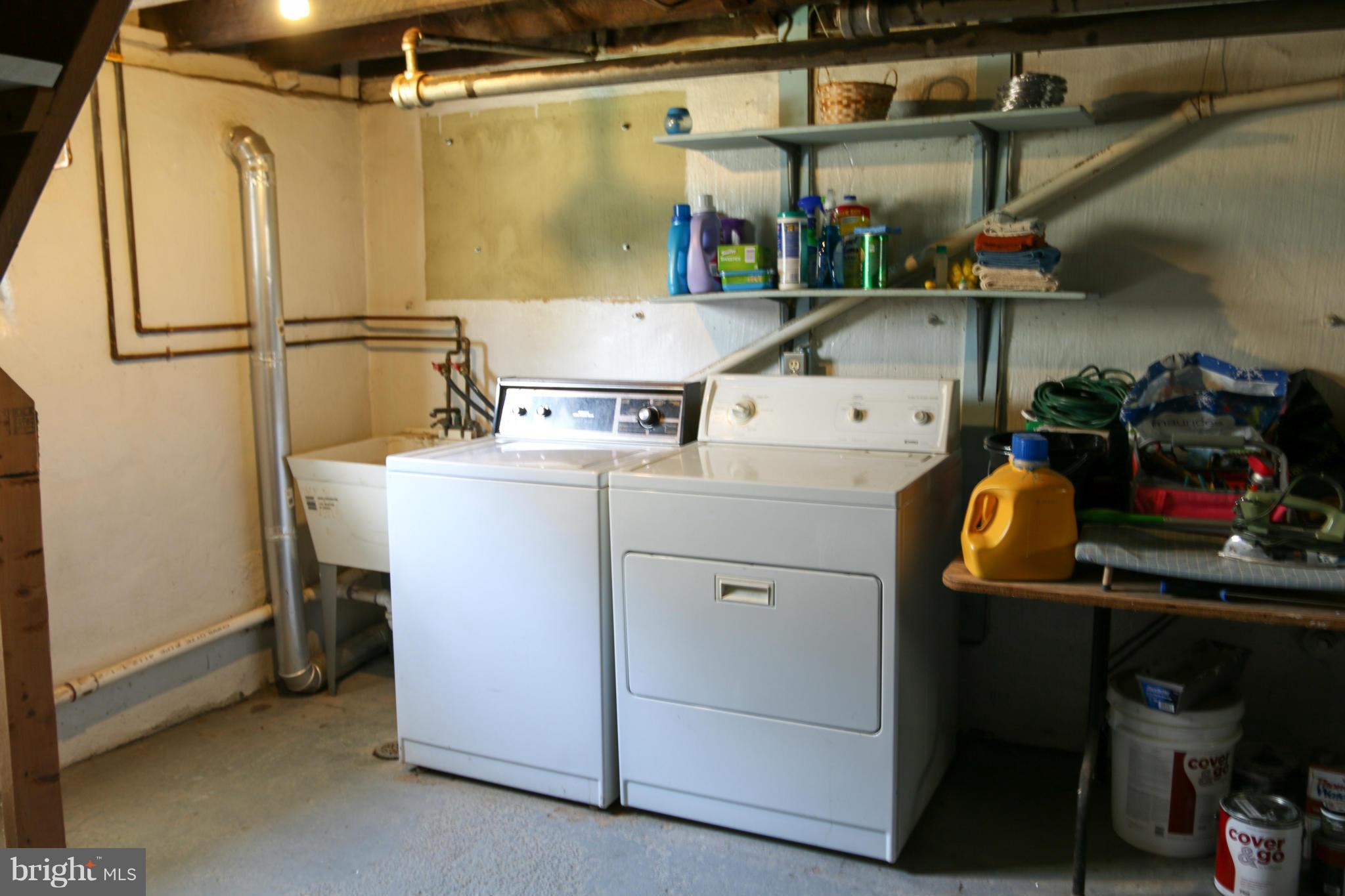 2212 Corbin Road Baltimore, MD 21214 - Photo 12 of 17 Laundry Area