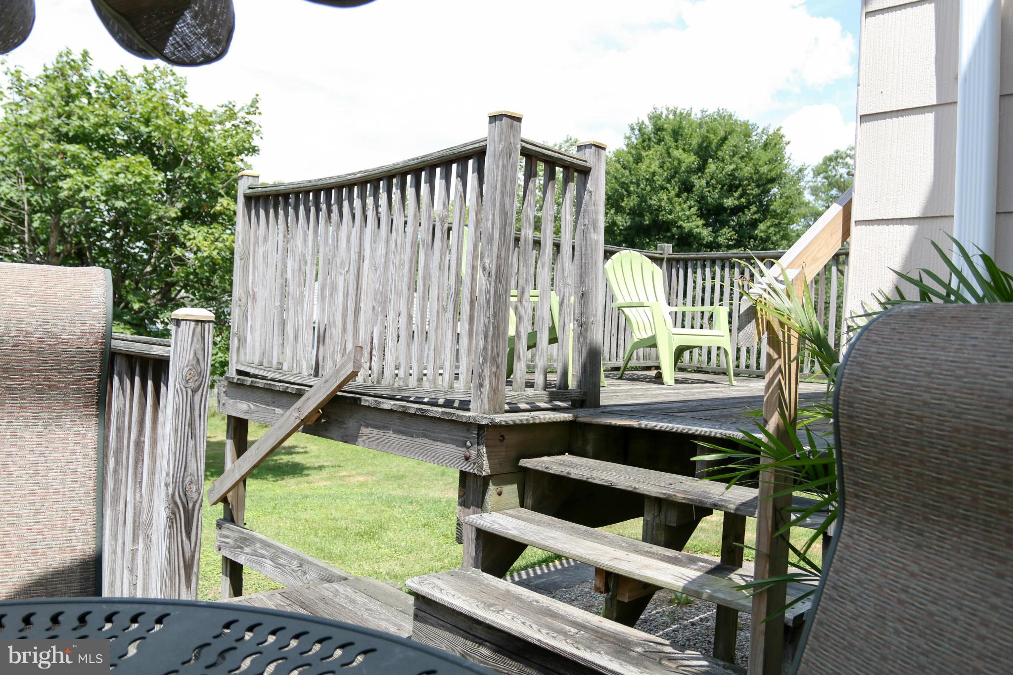 2212 Corbin Road Baltimore, MD 21214 - Photo 14 of 17 Back Deck Level 2