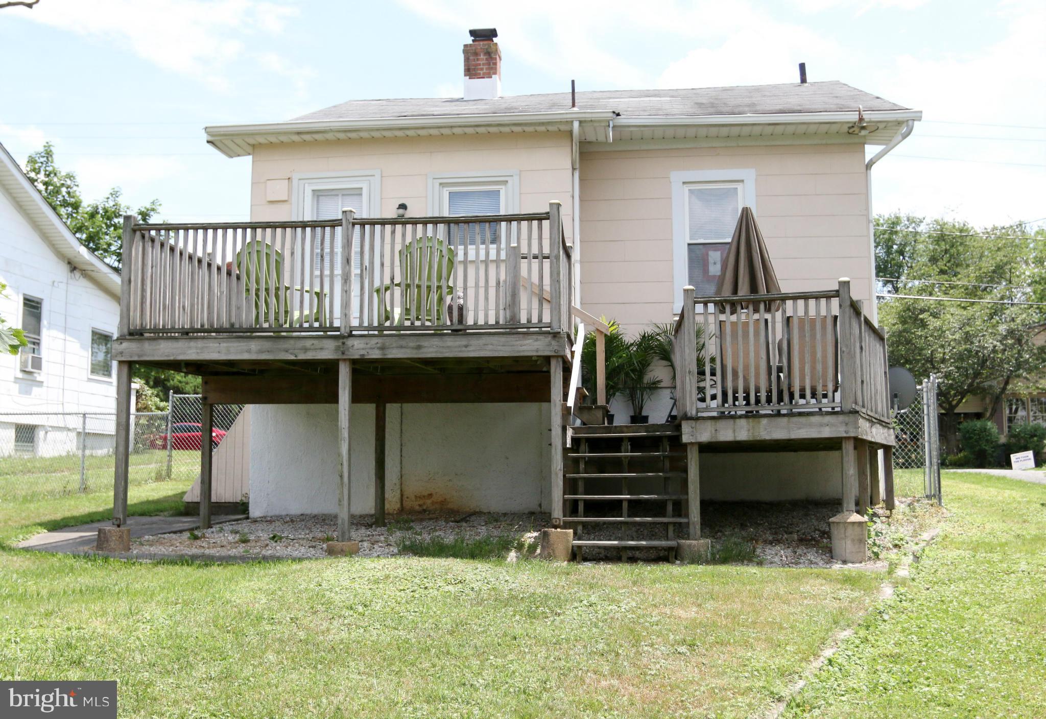 2212 Corbin Road Baltimore, MD 21214 - Photo 17 of 17 Rear view showing Tiered Deck