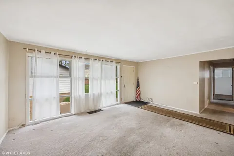 $299,000 | 1425 North Wilke Road, Arlington Heights, IL 60004