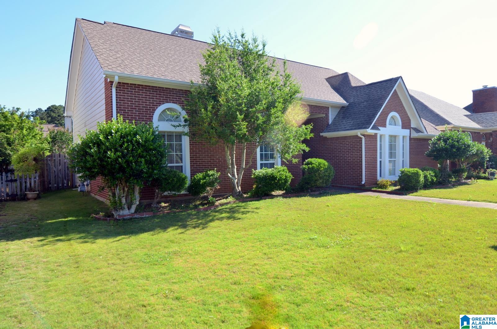 124 Braxton Way Pelham, AL 35124 - Photo 4 of 39