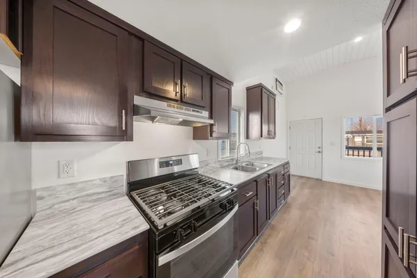 $84,950 | 317 Moffat Boulevard, Unit 14, Manteca, CA 95336