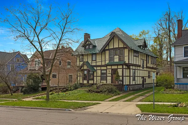 $425,000 | 1219 Grand Avenue, Kalamazoo, MI 49006