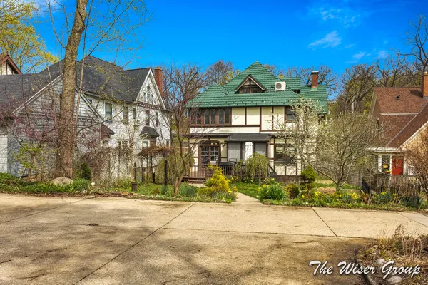 $425,000 | 1219 Grand Avenue, Kalamazoo, MI 49006