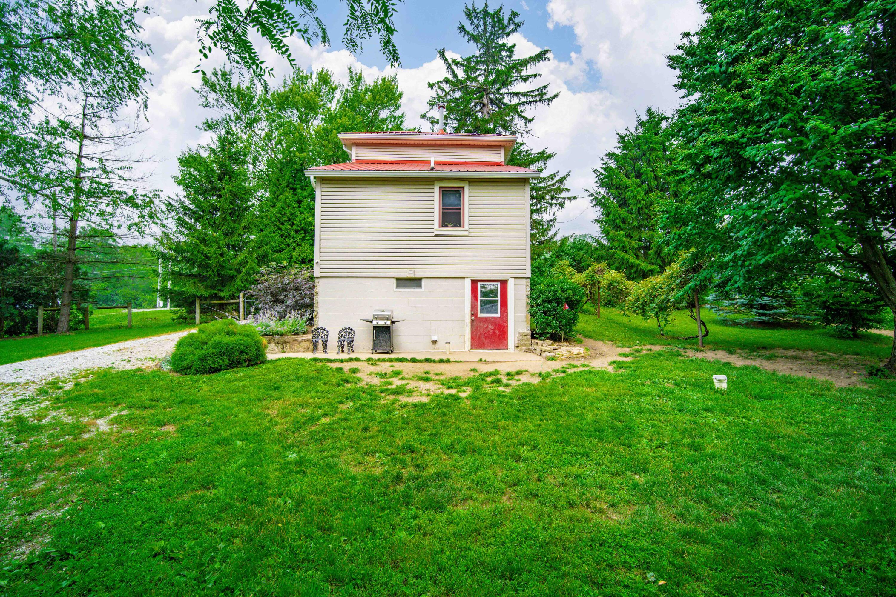 1938 South Burnett Road Springfield, OH 45505 - Photo 9 of 31