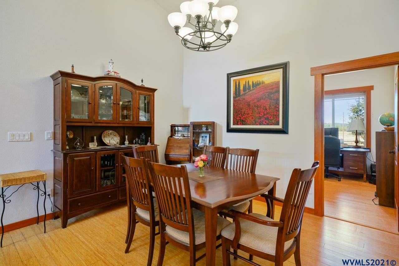 15355 Salt Creek Road Dallas, OR 97338 - Photo 13 of 42 Gallery Image 13