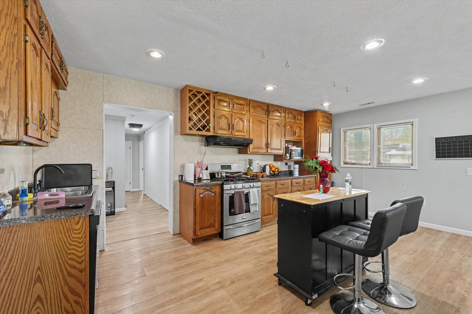 5555 Thrush Avenue Decatur, IL 62521 - Photo 8 of 20