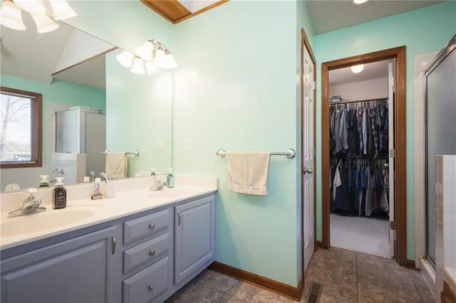 $330,000 | 1303 Kimberly Drive, Warrensburg, MO 64093